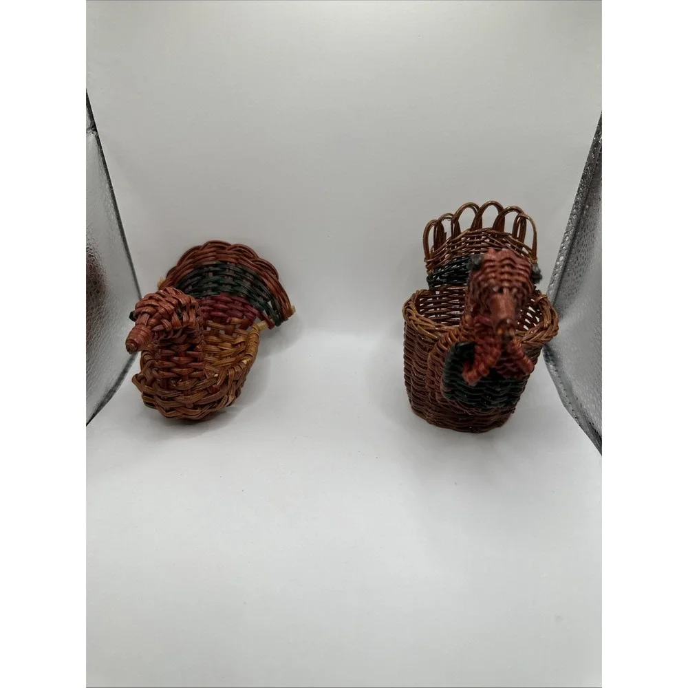 VTG Tom Turkey Woven Rattan Basket Set Of 2 3